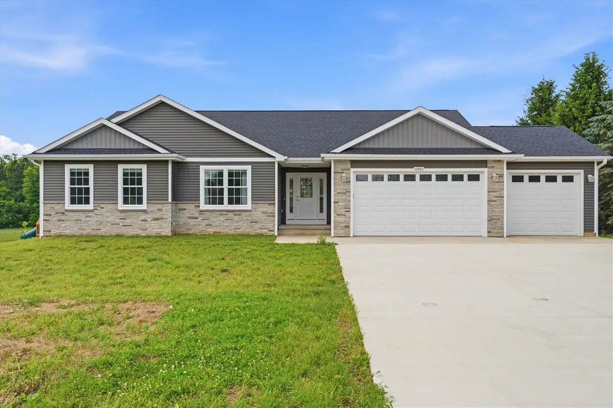 10985 Phal, Grass Lake, MI 49240 - #1