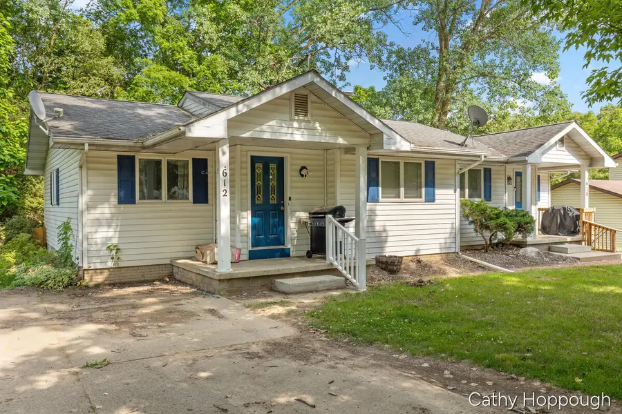 610-612 N Dexter, Ionia, MI 48846 - #3