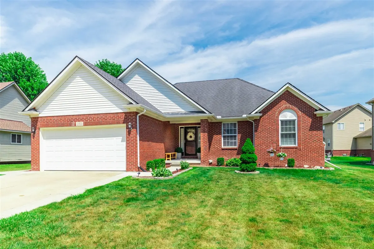 23509 W Creek #36, New Boston, MI 48164 - #1