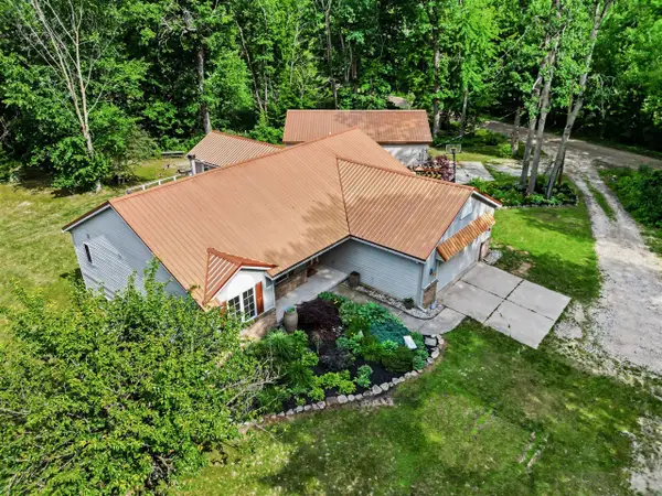 3155 11 Mile, Rockford, MI 49341