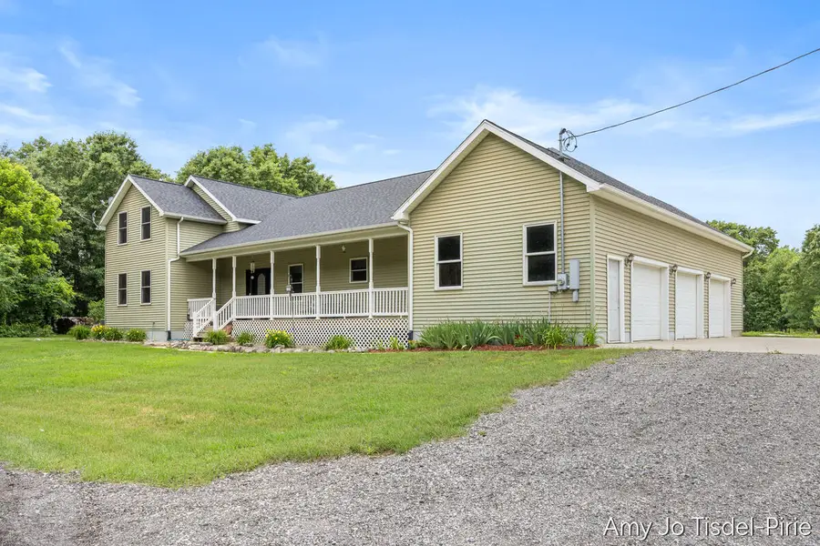 5824 W Grand River, Laingsburg, MI 48848 - #2
