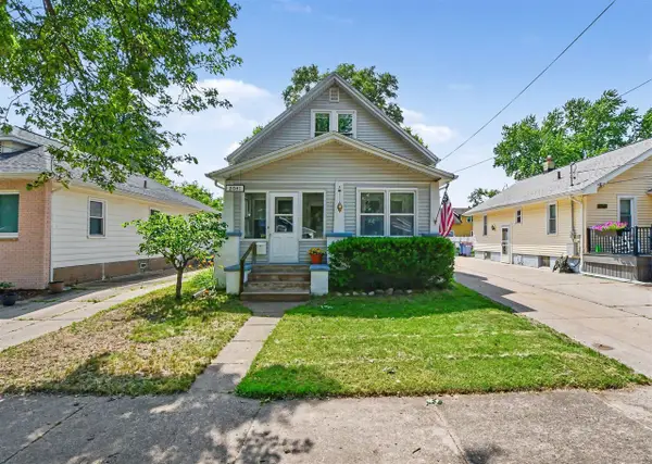 2041 Edgewood, Grand Rapids, MI 49505