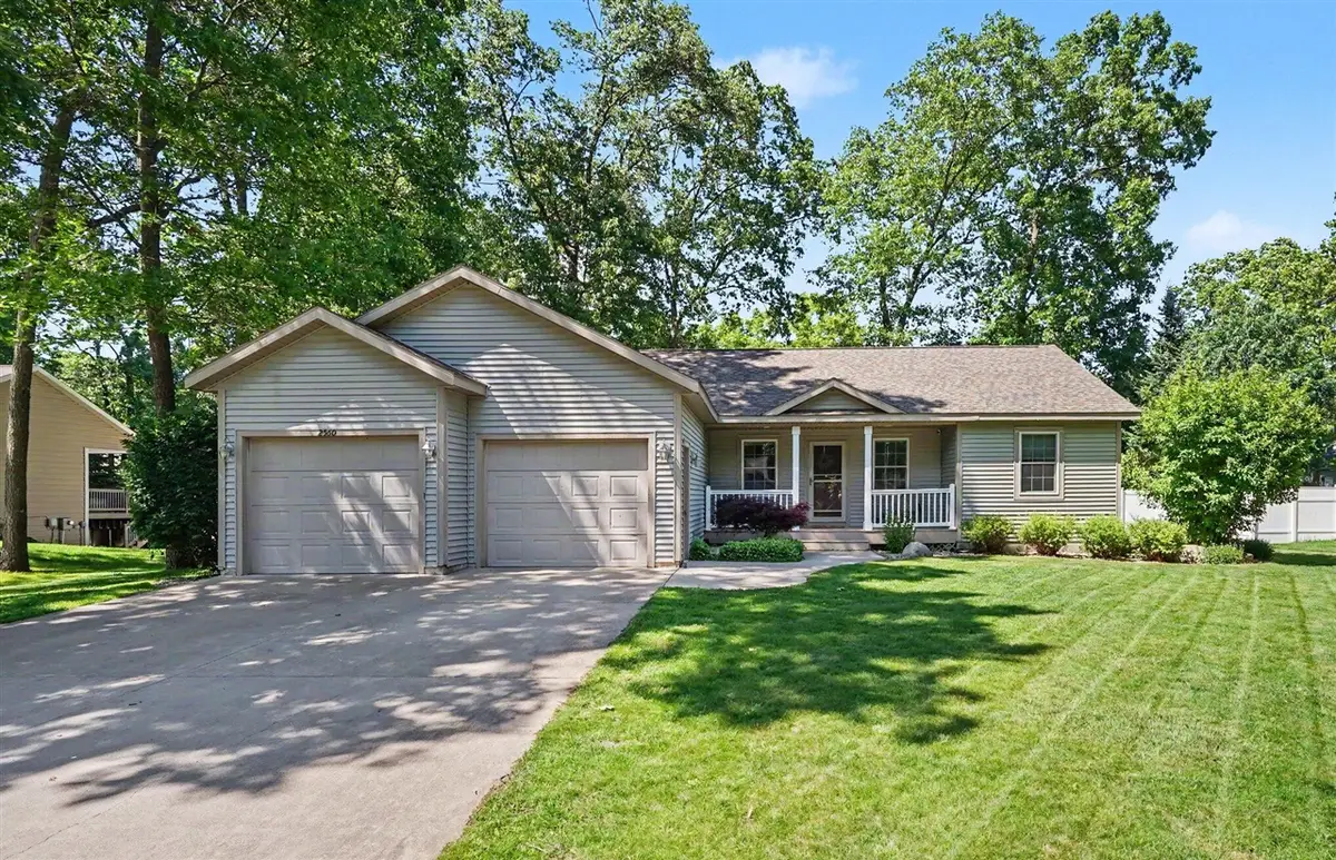 2560 Huron #7, Muskegon, MI 49445 - #1
