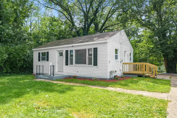 1301 Colgrove, Kalamazoo, MI 49048