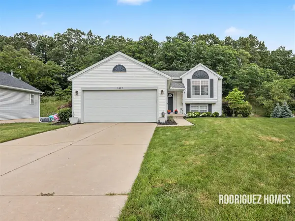 2007 Sandrel, Grand Rapids, MI 49505