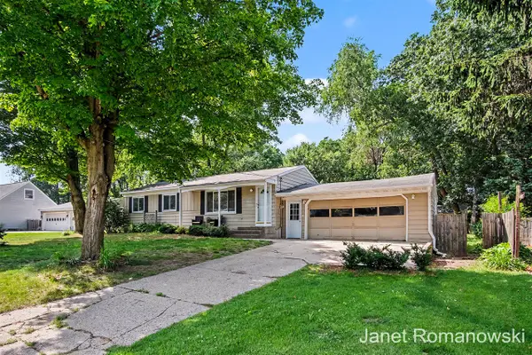 11141 Woodbushe, Lowell, MI 49331
