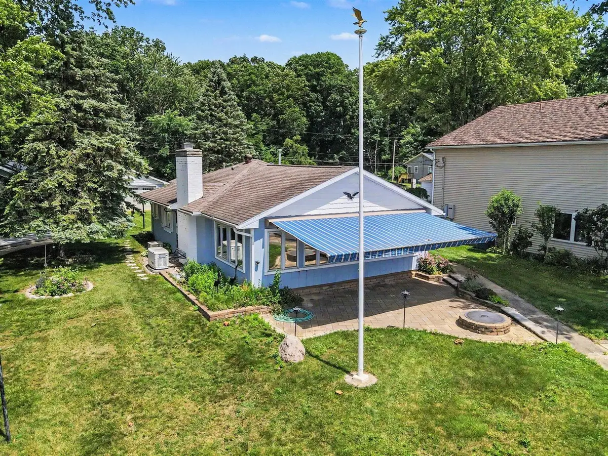 11169 Lakeshore, Three Rivers, MI 49093 - #1