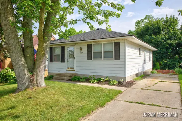1735 Woodworth, Grand Rapids, MI 49525