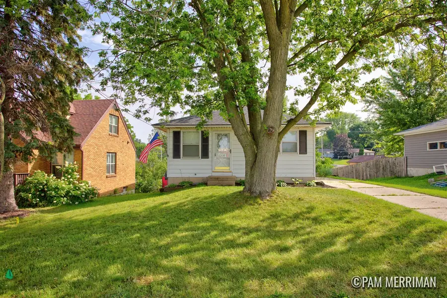 1735 Woodworth, Grand Rapids, MI 49525 - #3