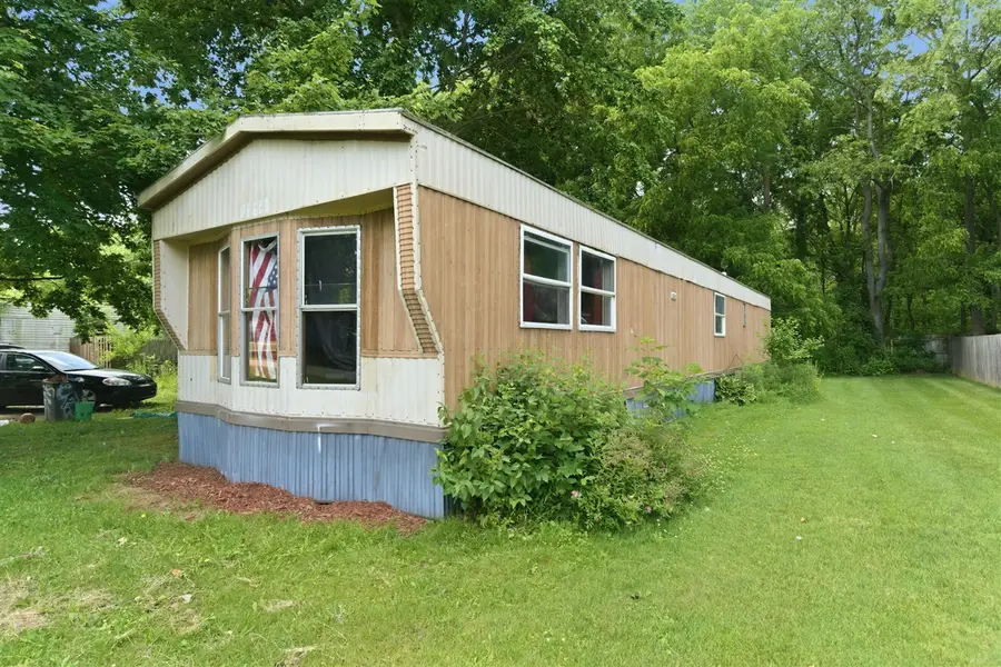 75690 Marie, Lawton, MI 49065 - #2