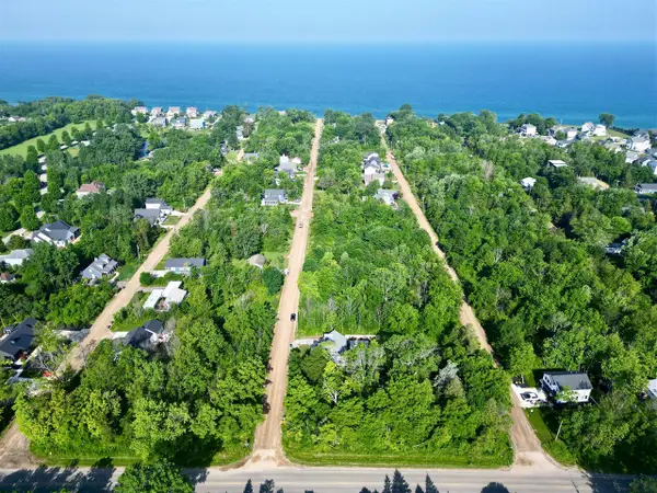 7219 Orchard, South Haven, MI 49090