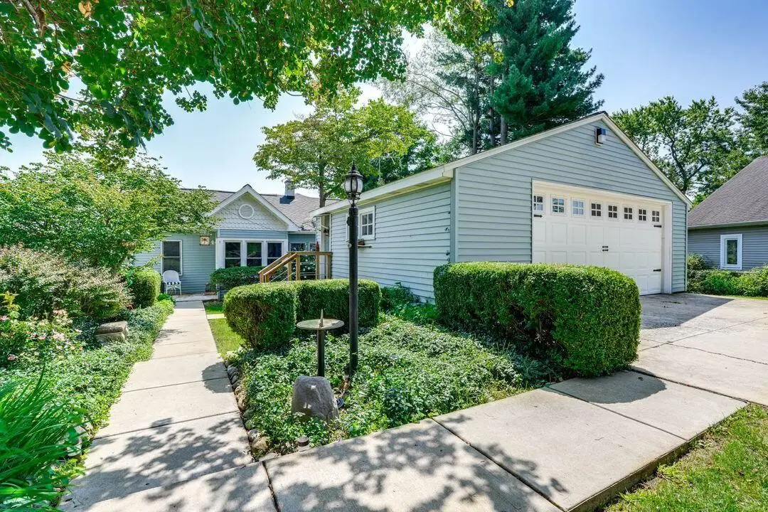 51479 Summit, Paw Paw, MI 49079 - #1