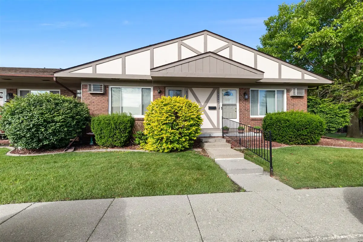 25352 Potomac #7, South Lyon, MI 48178 - #1