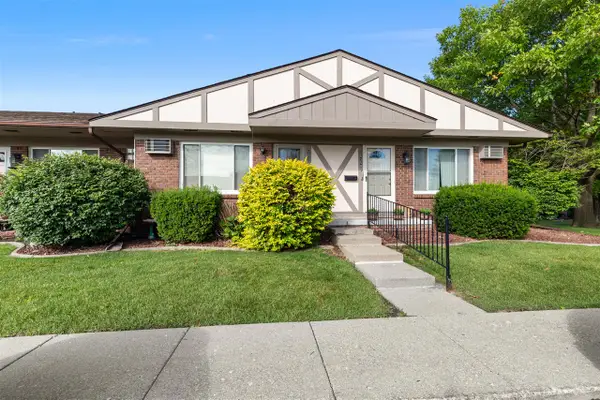 25352 Potomac #7, South Lyon, MI 48178