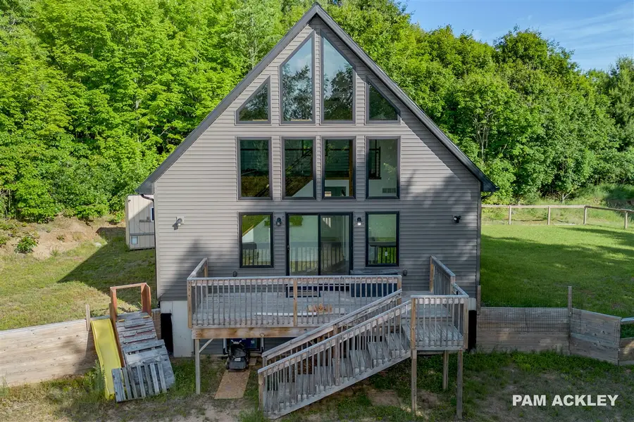 3125 Meyers, New Era, MI 49446 - #3