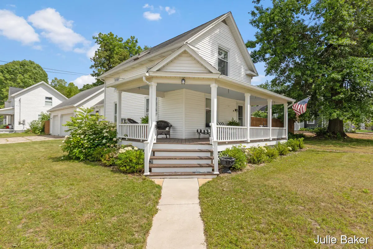 40 S Monroe, Rockford, MI 49341 - #1