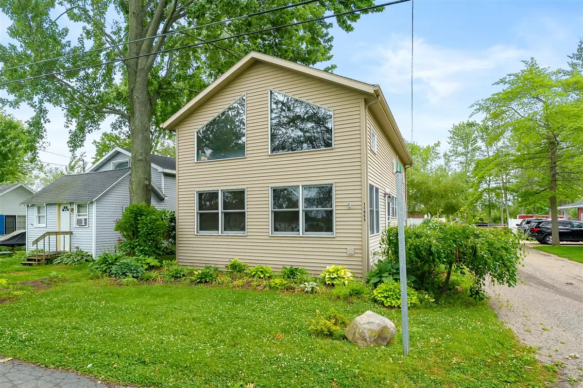 11065 E Indian Lake, Vicksburg, MI 49097 - #1
