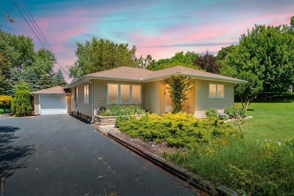 68334 Apple, Benton Harbor, MI 49022 - #1