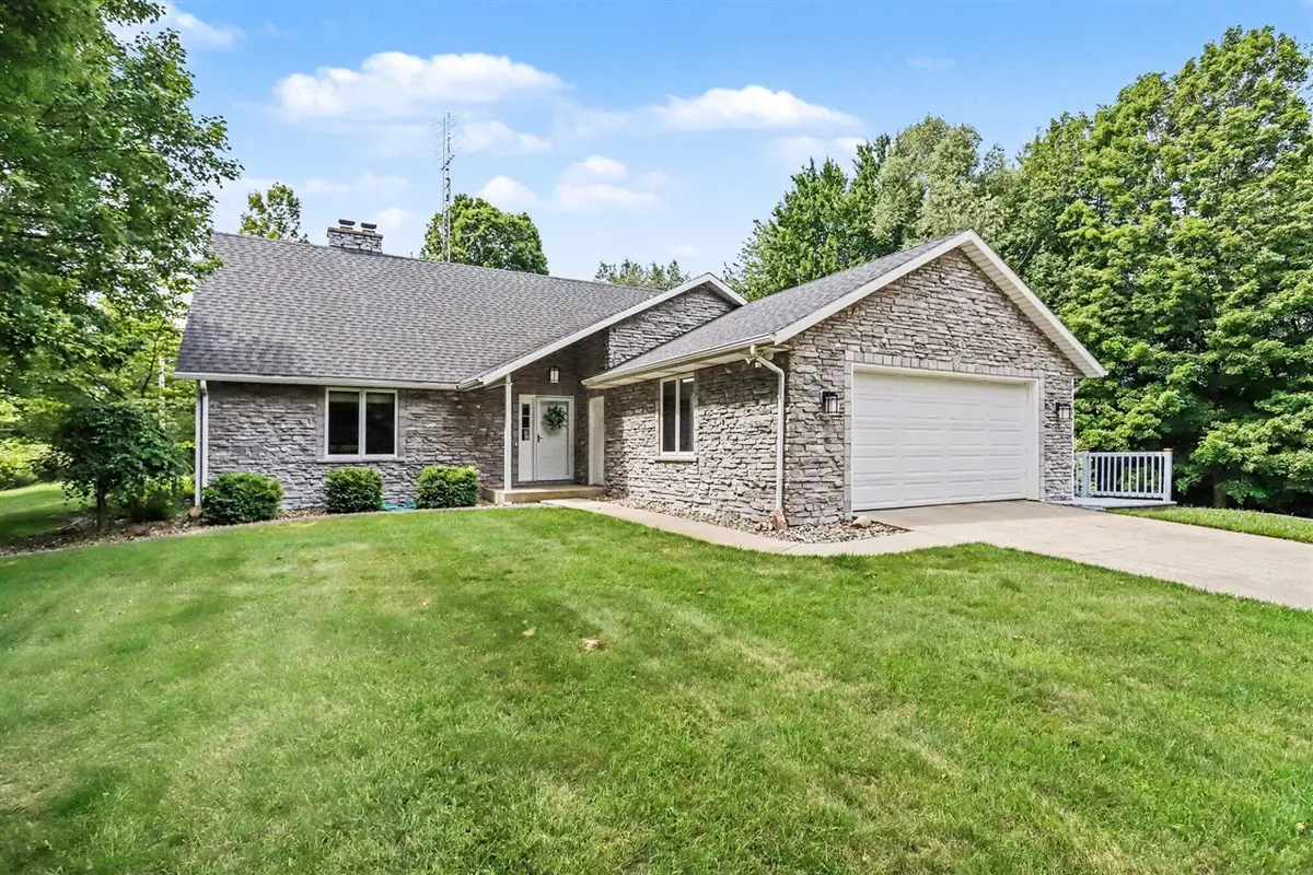 61214 Us-131, Three Rivers, MI 49093 - #1
