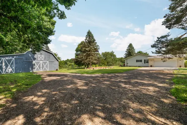 10663 Hall, Whitmore Lake, MI 48189