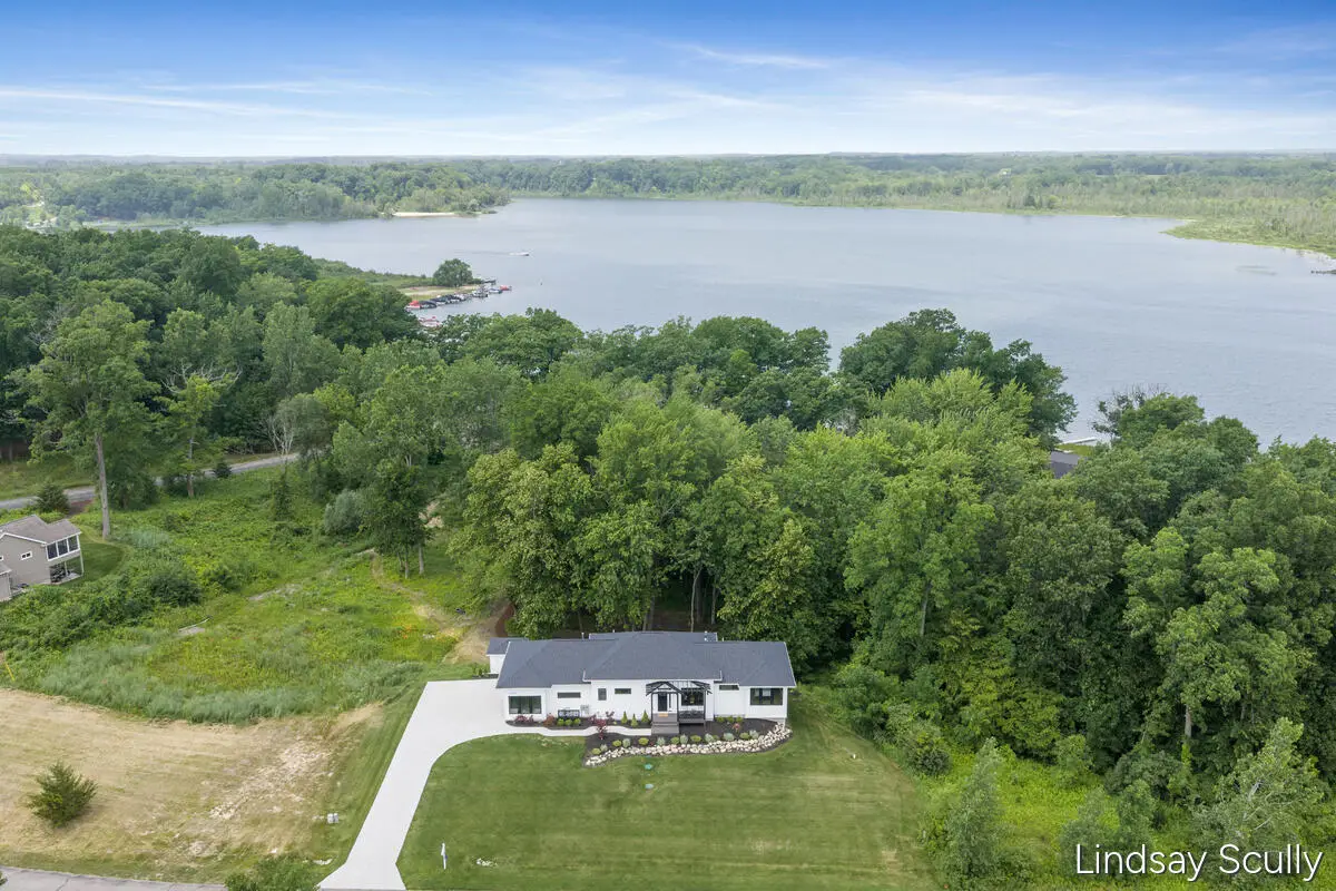 9465 Wabasis Pointe, Greenville, MI 48838 - #1