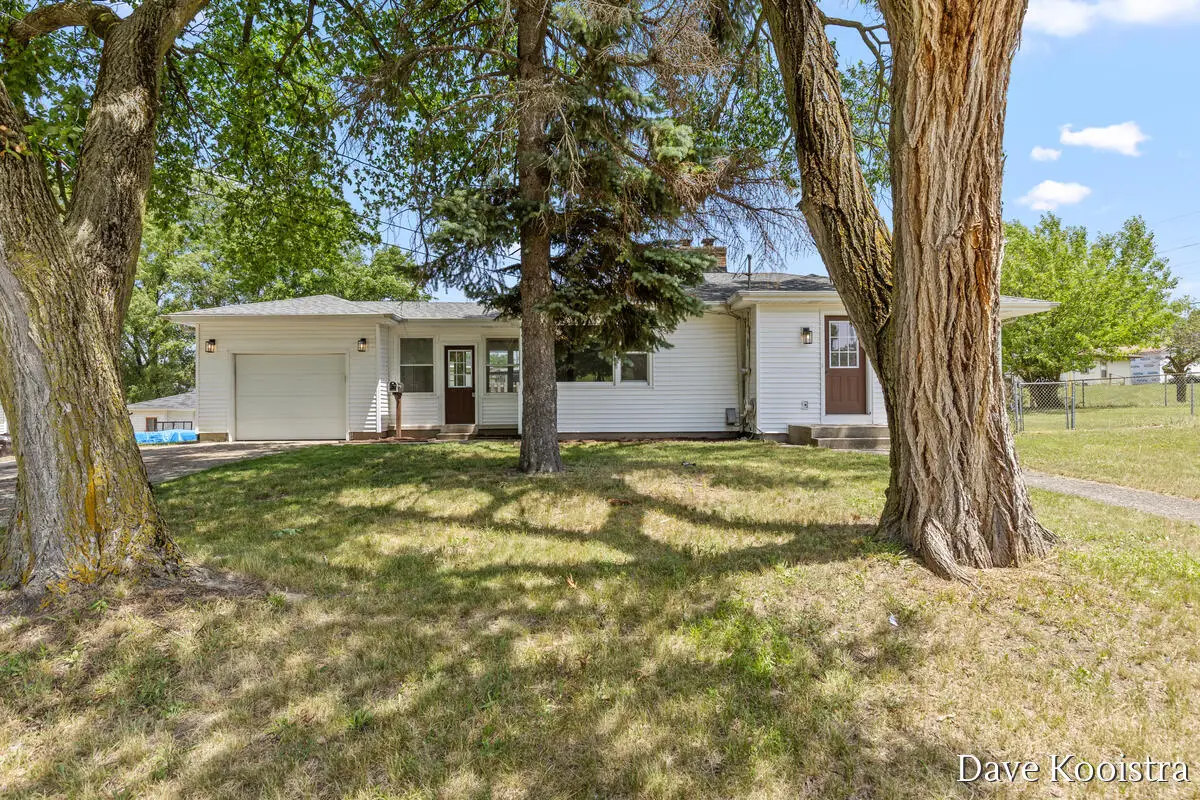2530 De Hoop, Wyoming, MI 49509 - #1