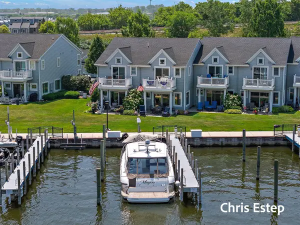 941 W Savidge, Spring Lake, MI 49456