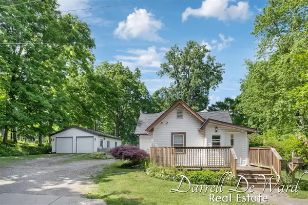 854 W Washington, Ionia, MI 48846