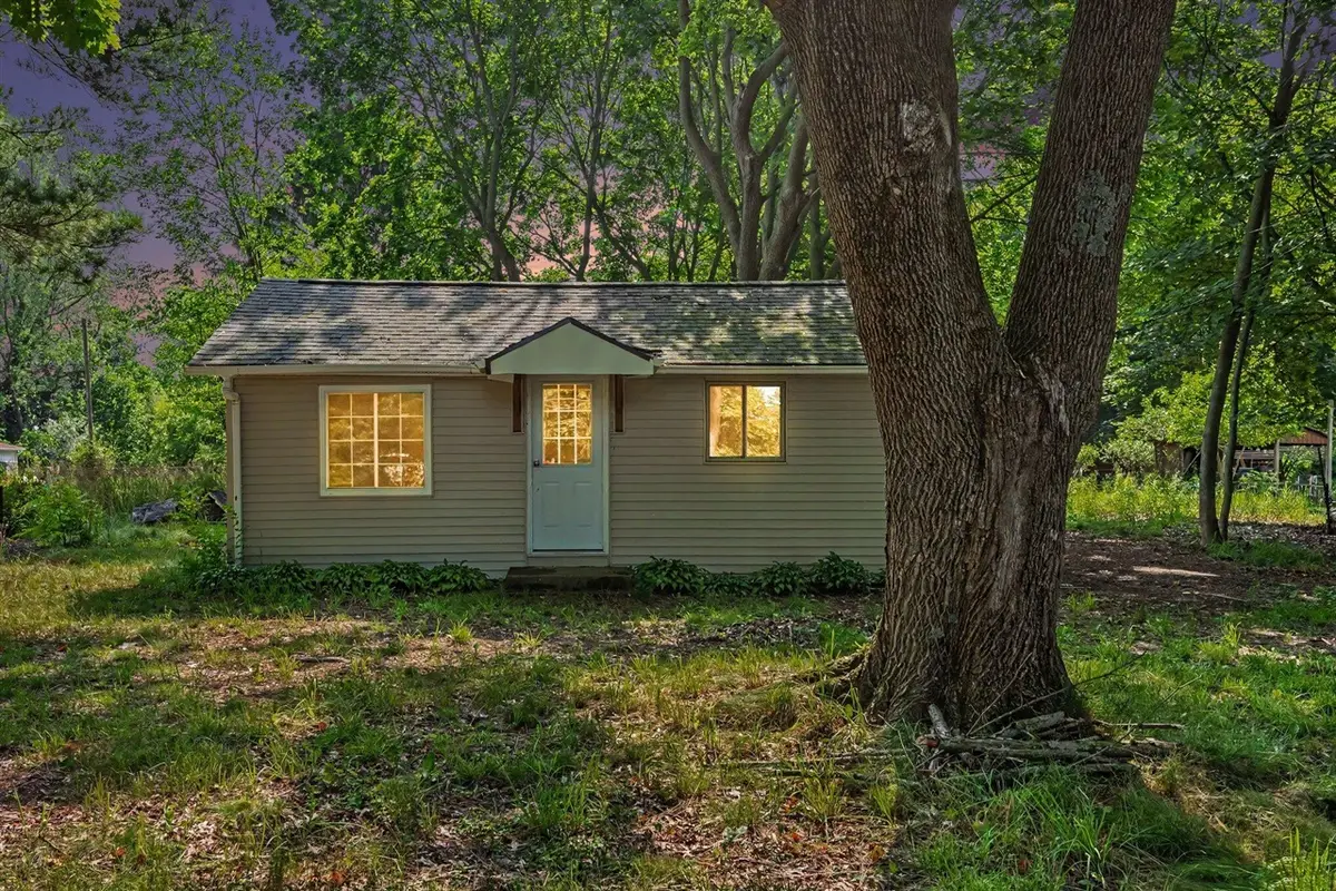 11627 S 30th, Vicksburg, MI 49097 - #1