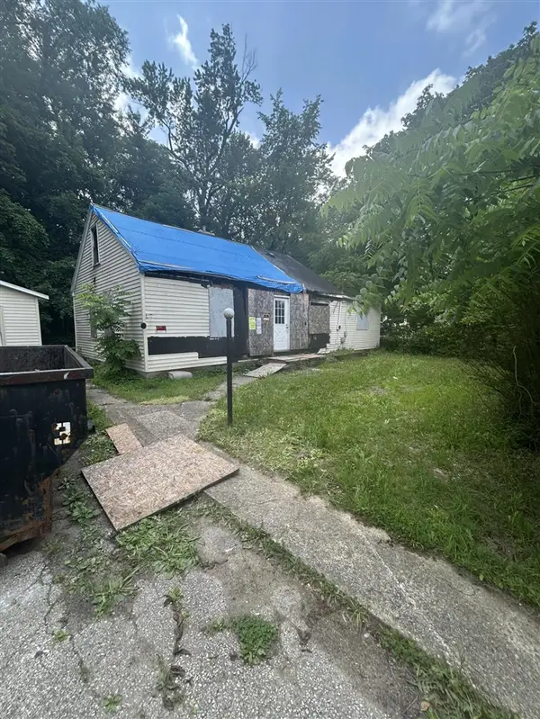 1710 Humphrey, Kalamazoo, MI 49048