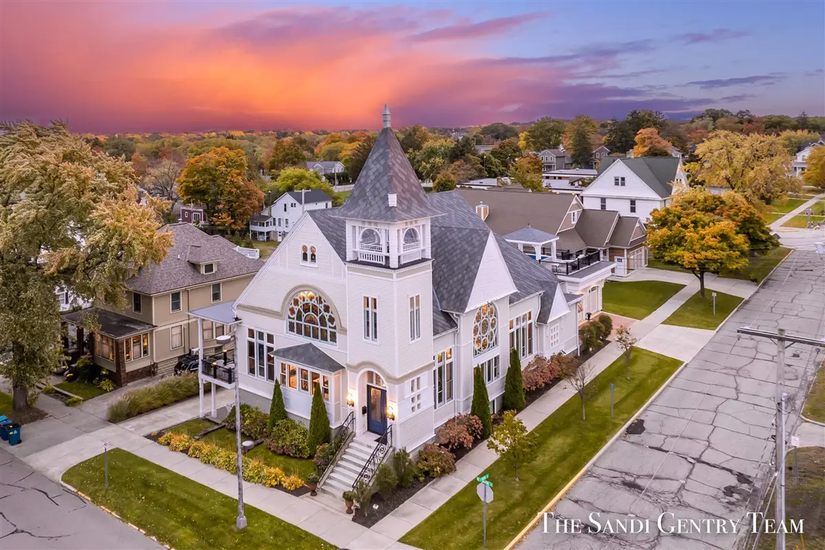600 Washington, Grand Haven, MI 49417 - #1