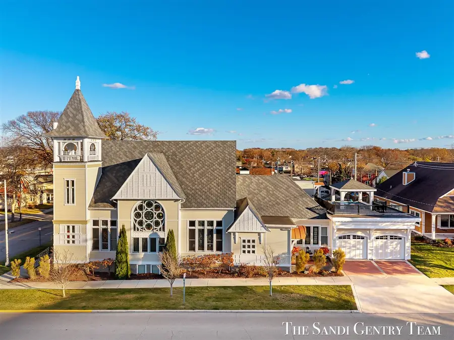 600 Washington, Grand Haven, MI 49417 - #2