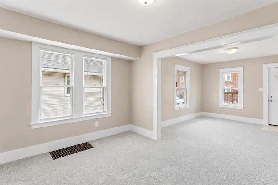 186 W Rundell, Pontiac, MI 48342 - #3