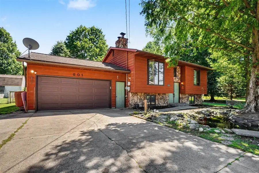 601 W North, Paw Paw, MI 49079 - #2