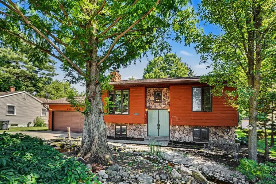 601 W North, Paw Paw, MI 49079 - #3