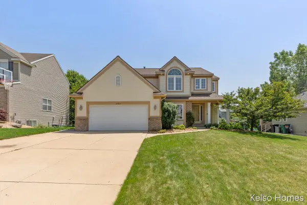 2222 Beatrice, Grand Rapids, MI 49505