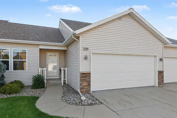 1358 S Village, Kalamazoo, MI 49009