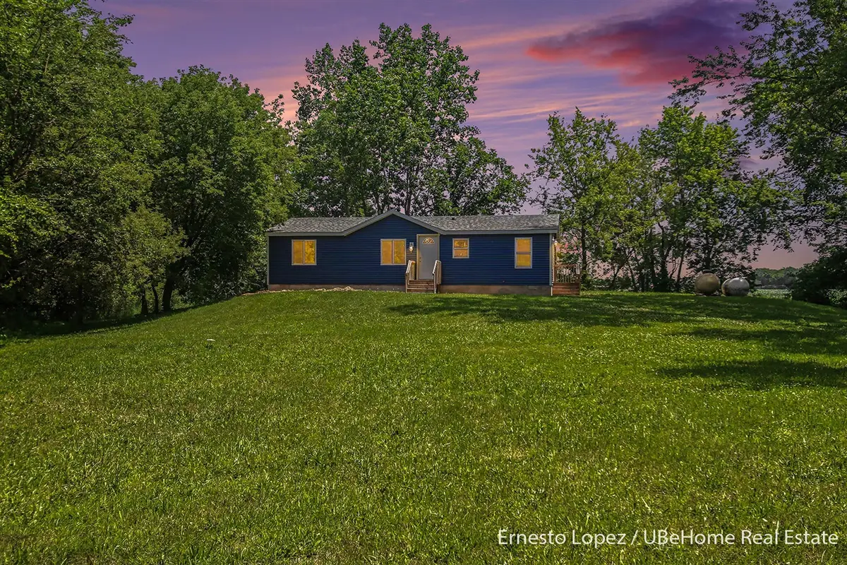 1465 64th, Fennville, MI 49408 - #1