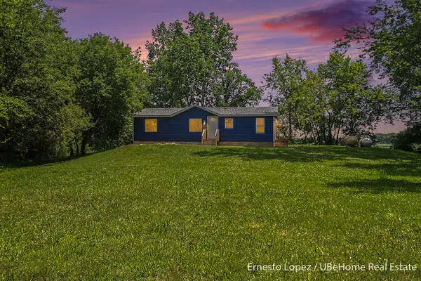 1465 64th, Fennville, MI 49408