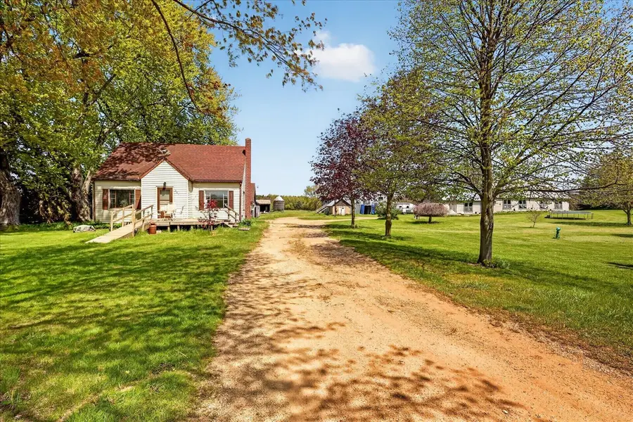 261 19 Mile, Cedar Springs, MI 49319 - #3