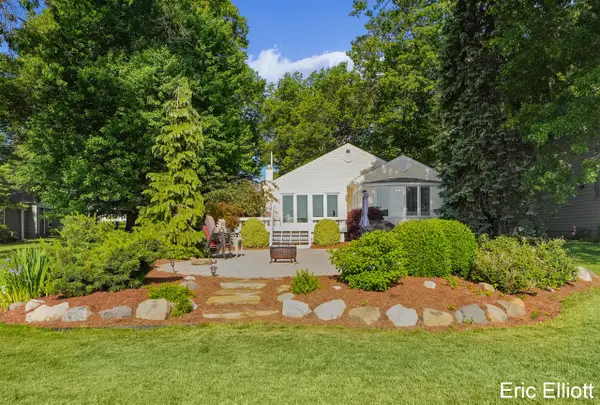 365 Big Bay, Holland, MI 49424