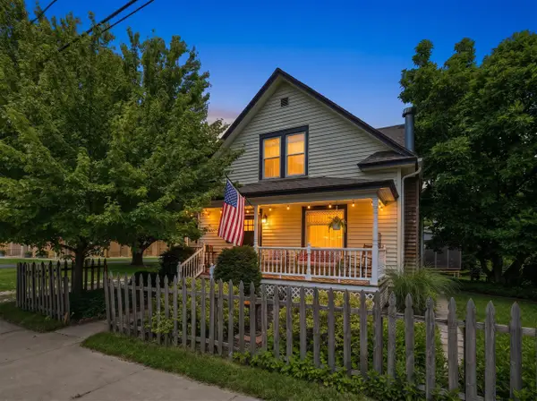 24 W Ash, Three Oaks, MI 49128