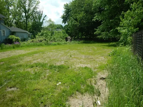 1423 N Edwards, Kalamazoo, MI 49007