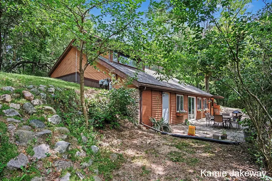 1406 S Lafayette, Greenville, MI 48838 - #2