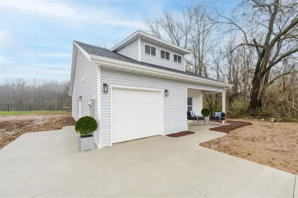 2301 Oxford, Kalamazoo, MI 49004