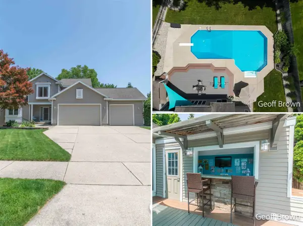 1019 Woodspointe, Byron Center, MI 49315