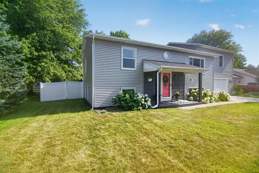438 South, Blissfield, MI 49228 - #2