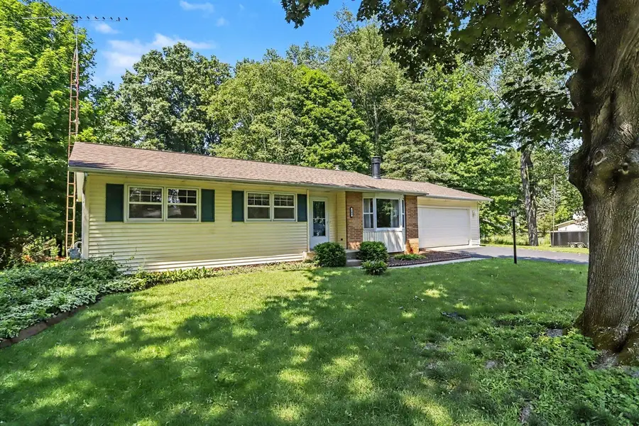 205 Highfield, Marshall, MI 49068 - #2