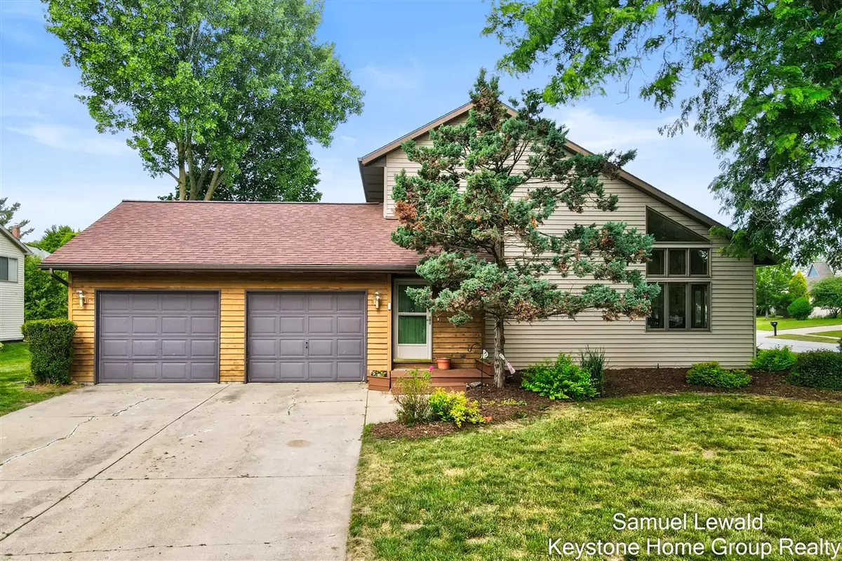 4551 Springmont, Grand Rapids, MI 49512 - #1