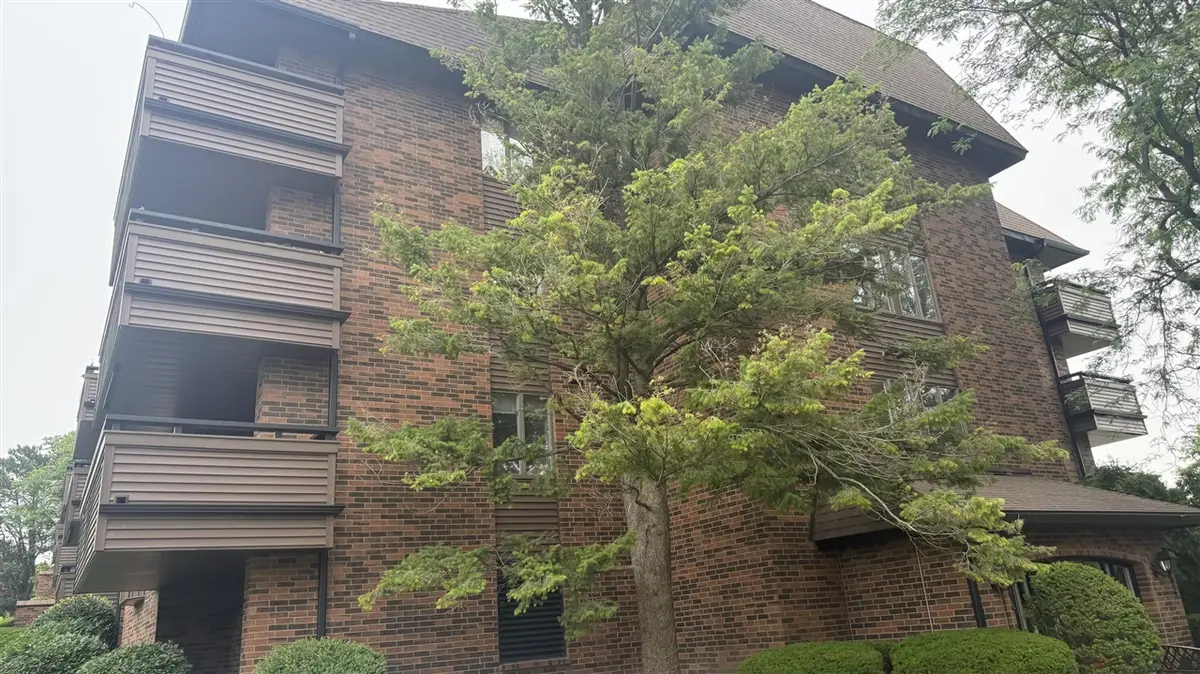 3181 Charlevoix #302, Grand Rapids, MI 49546 - #1